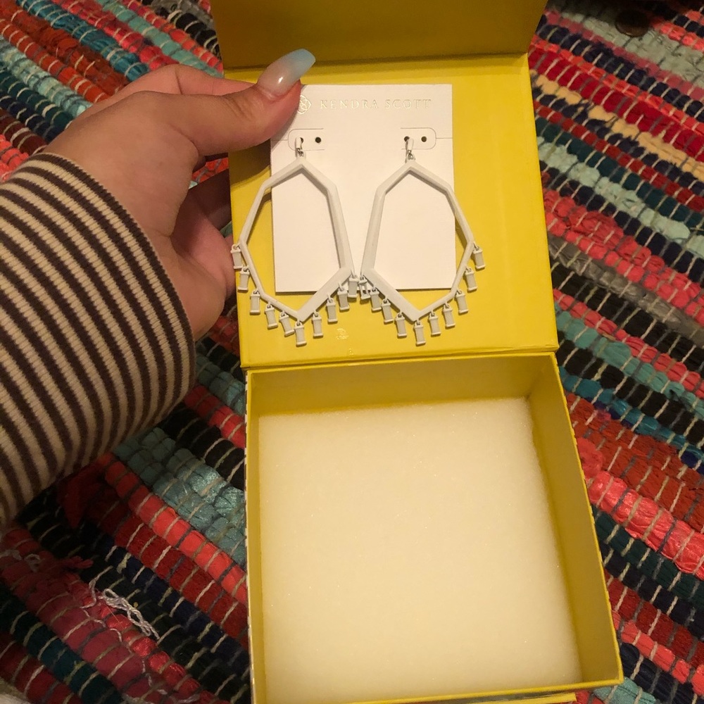 KENDRA SCOTT EARRINGS
